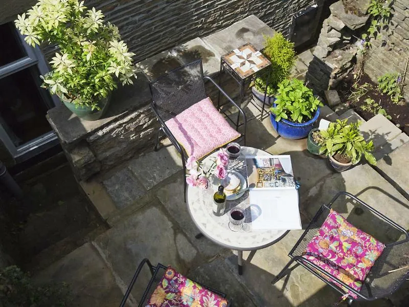 The Little Absinthe Cottage Keighley Egyesült Királyság